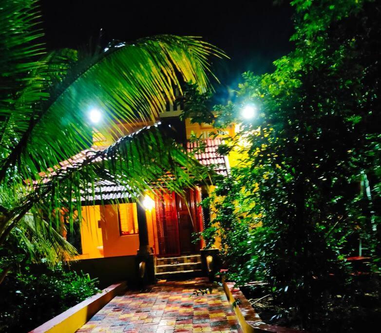 Smith Garden Farm House Auroville Pondicherry Buitenkant foto